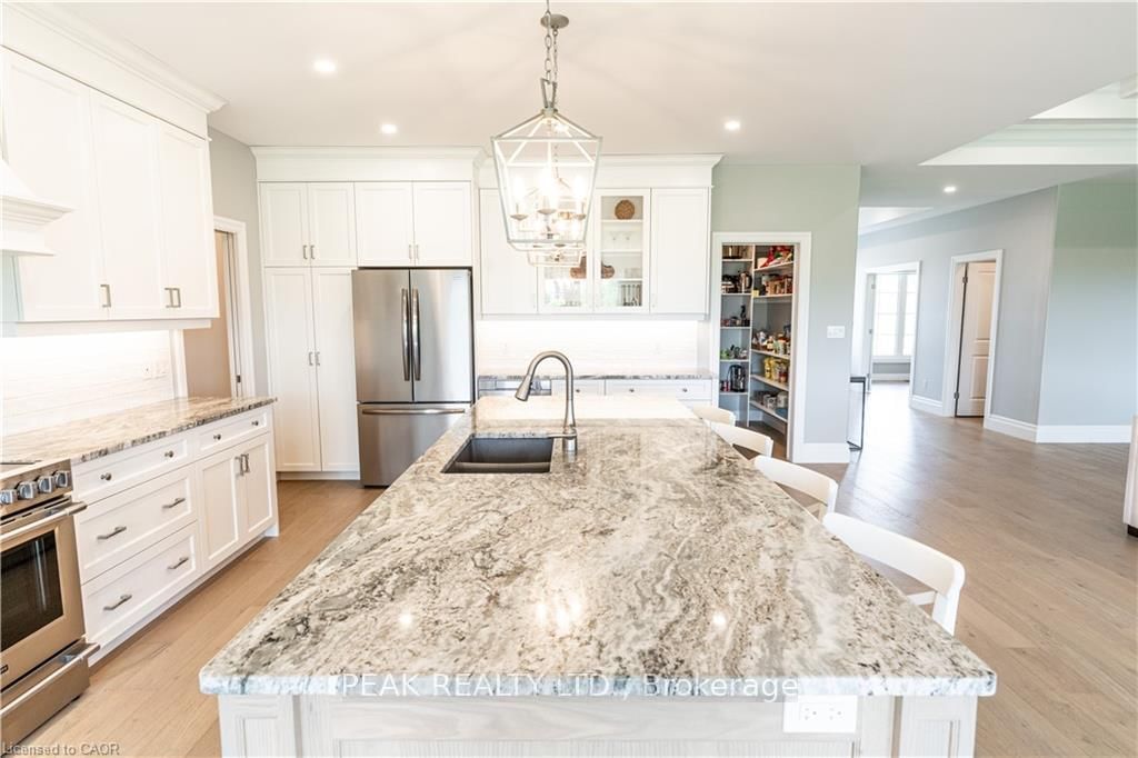 Detached House for sale at 21 Hudson Drive, Brant, Ontario, N3T 0V6 - Brantford Twp - MLS: X13615744