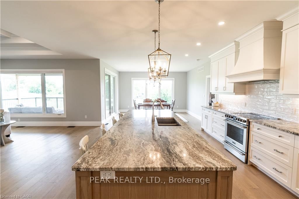 Detached House for sale at 21 Hudson Drive, Brant, Ontario, N3T 0V6 - Brantford Twp - MLS: X13615744