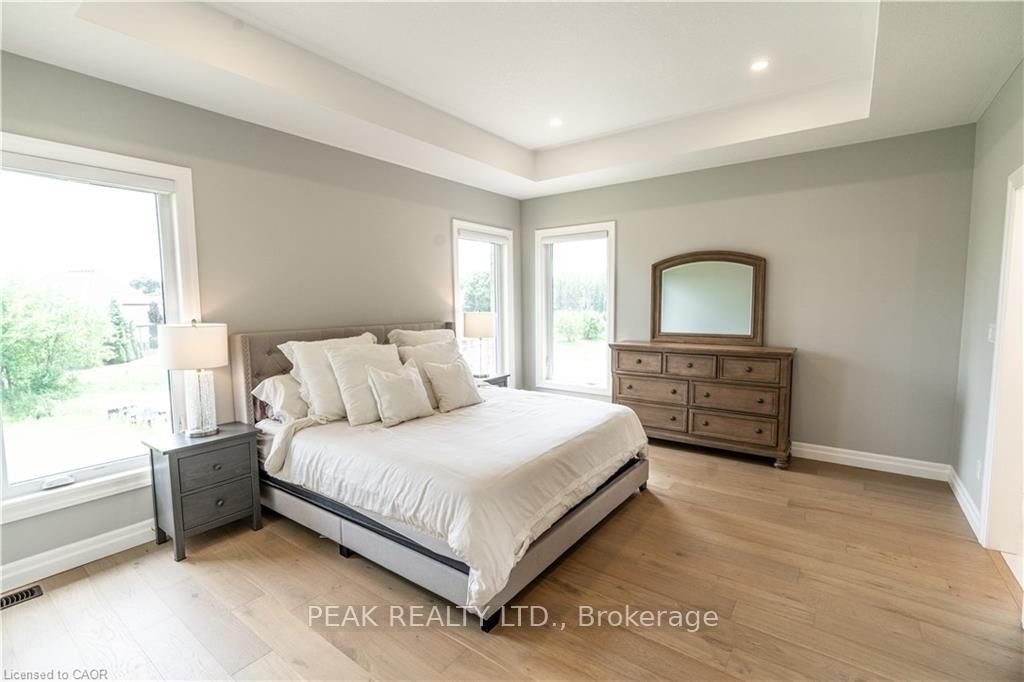 Detached House for sale at 21 Hudson Drive, Brant, Ontario, N3T 0V6 - Brantford Twp - MLS: X13615744