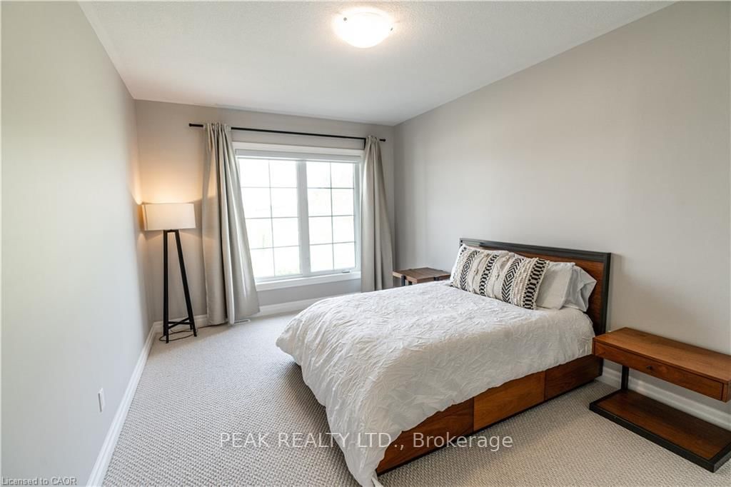 Detached House for sale at 21 Hudson Drive, Brant, Ontario, N3T 0V6 - Brantford Twp - MLS: X13615744