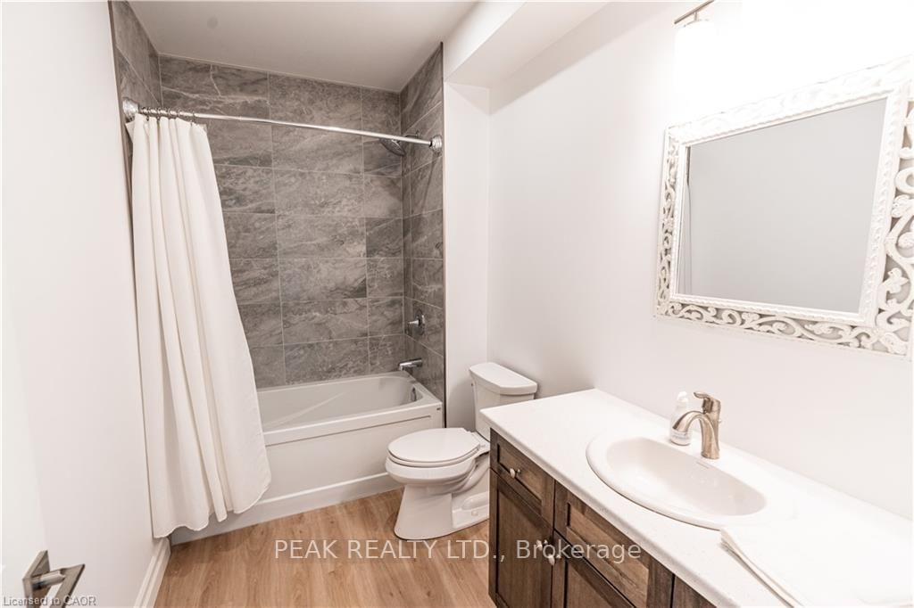 Detached House for sale at 21 Hudson Drive, Brant, Ontario, N3T 0V6 - Brantford Twp - MLS: X13615744