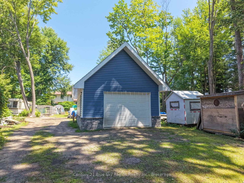 554 Lakeshore Drive