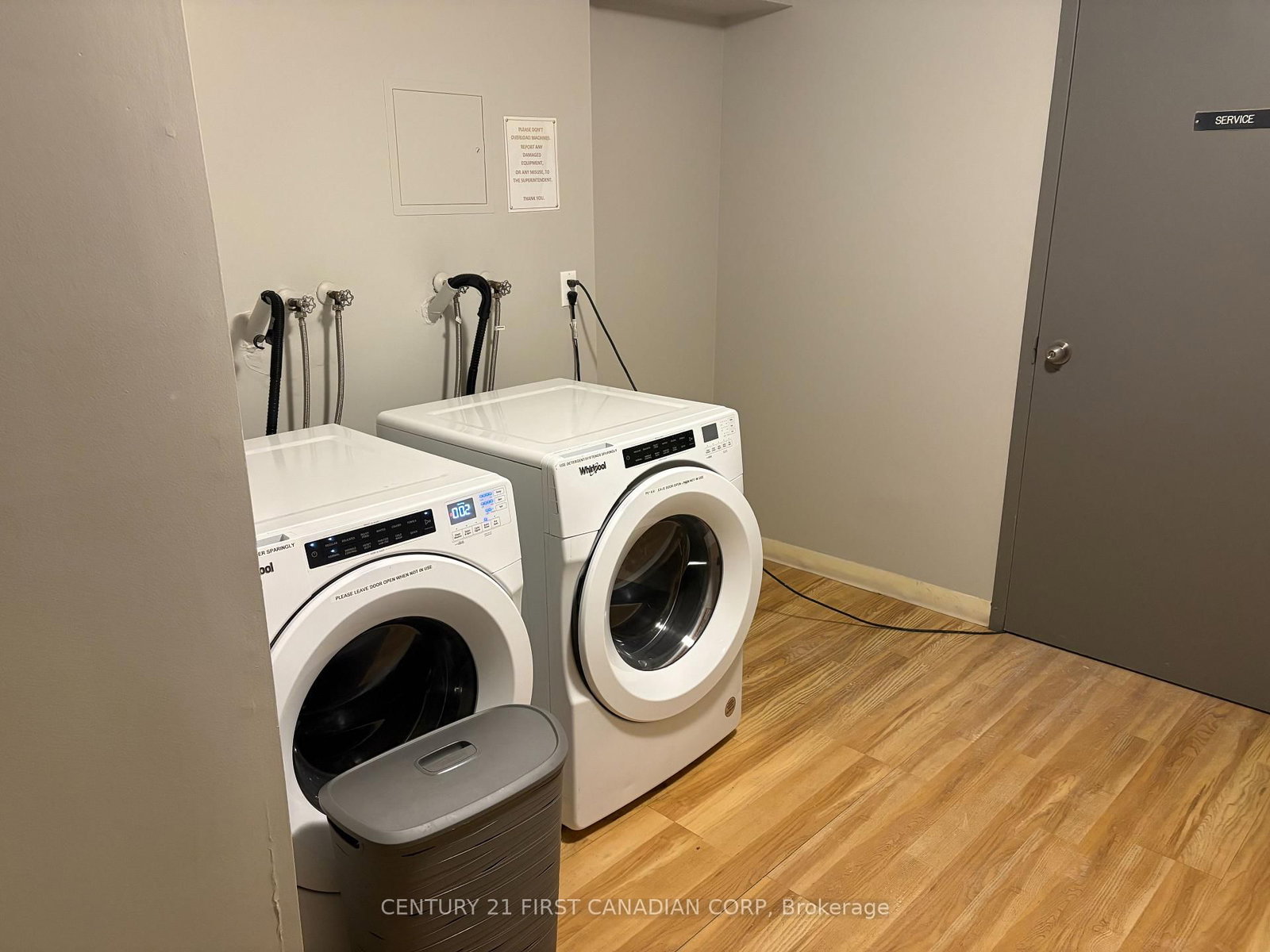 Listing Image 6
