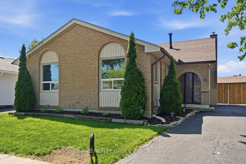 15 RENNY Crescent