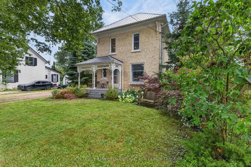 26 King Street N