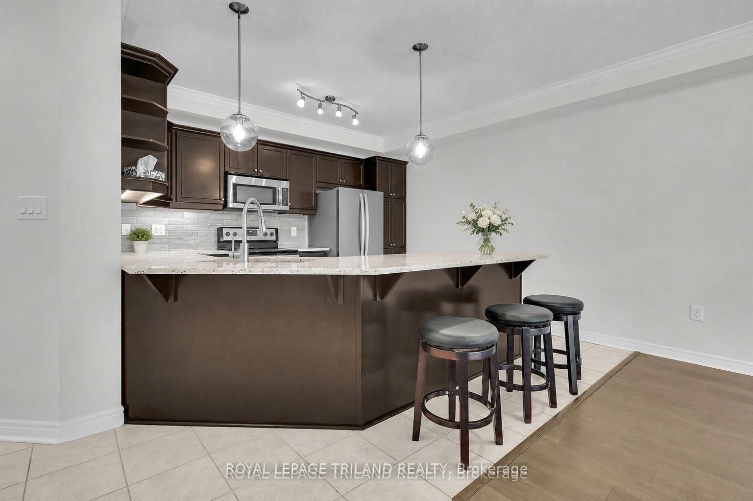1030 Coronation Drive • #111 • London North, ON photo 10