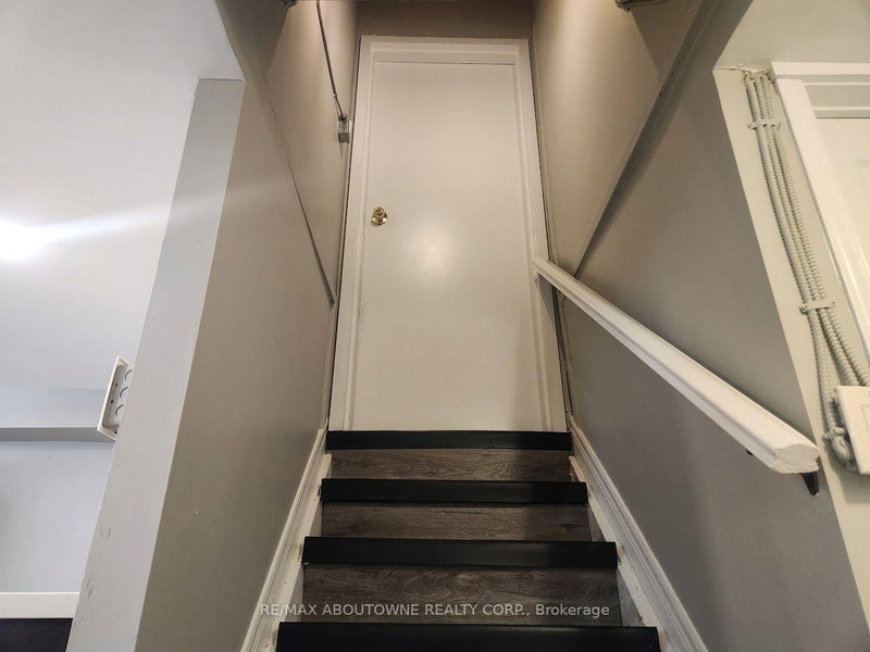 Lower - 26 Grandfield Street