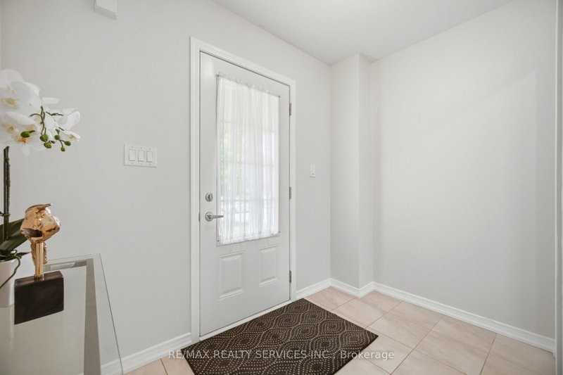 250 Esther Crescent