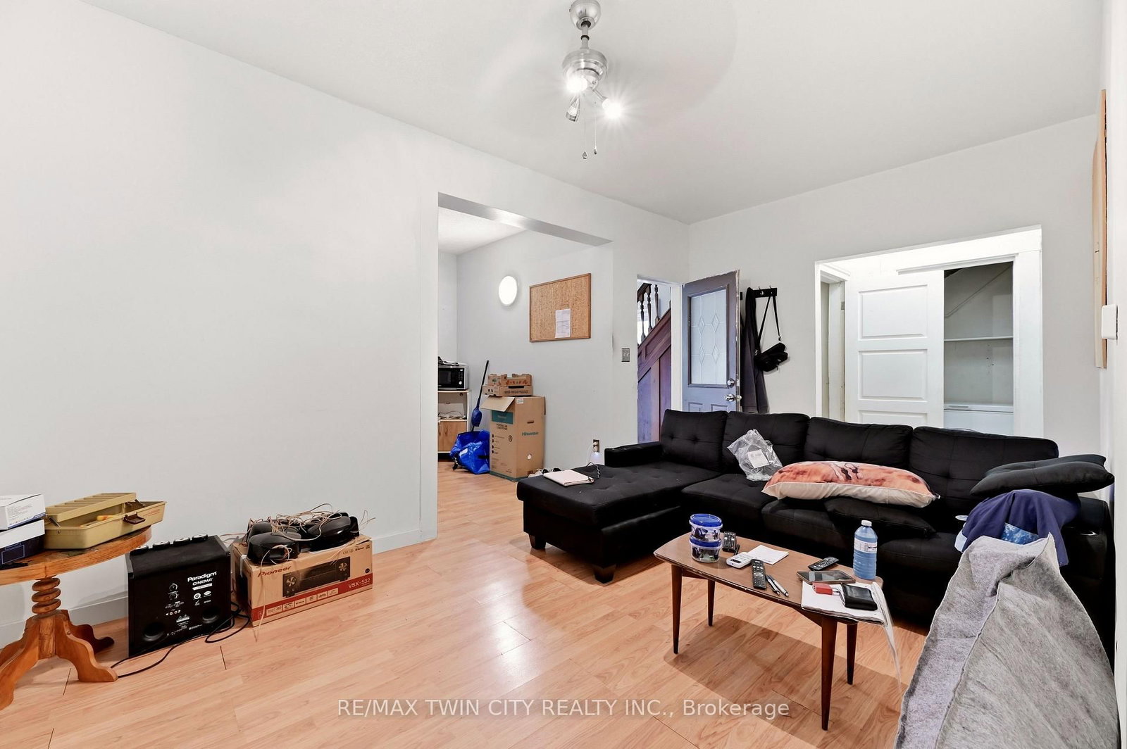 Listing Image 3