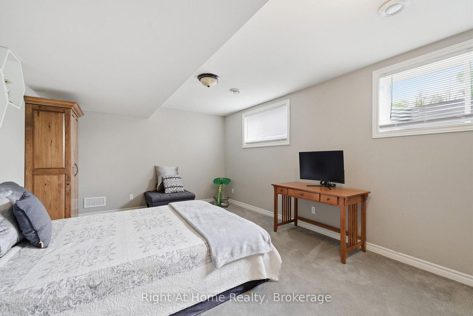 144 Hiddenvalley Drive • Belleville, ON photo 38