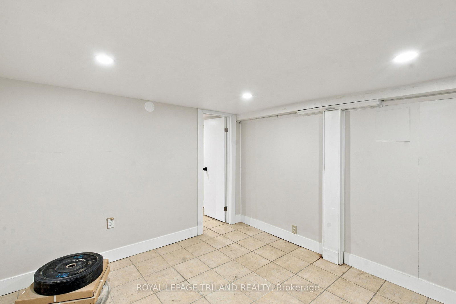 Listing Image 35