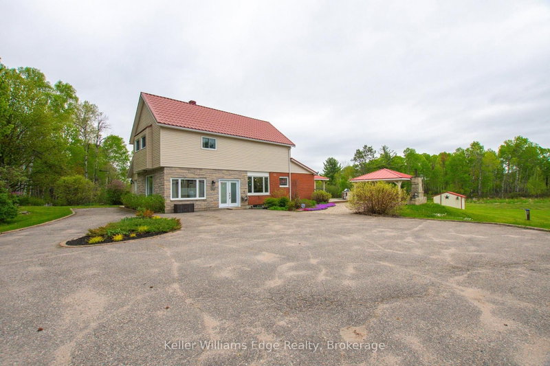 89 HILLS SIDING Road