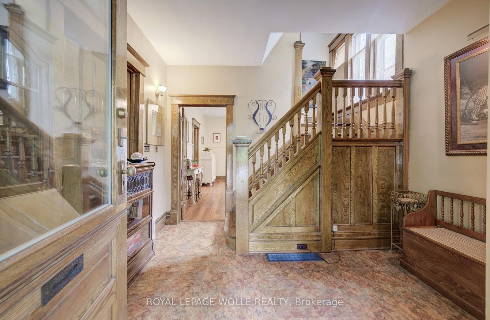 Listing Image 7