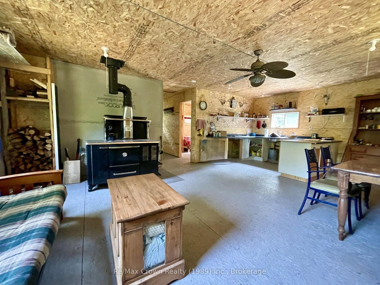 Listing Image 5