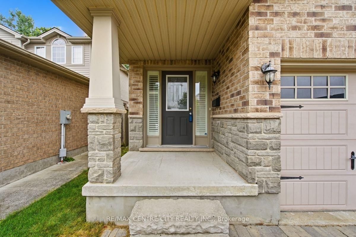 Listing photo 3