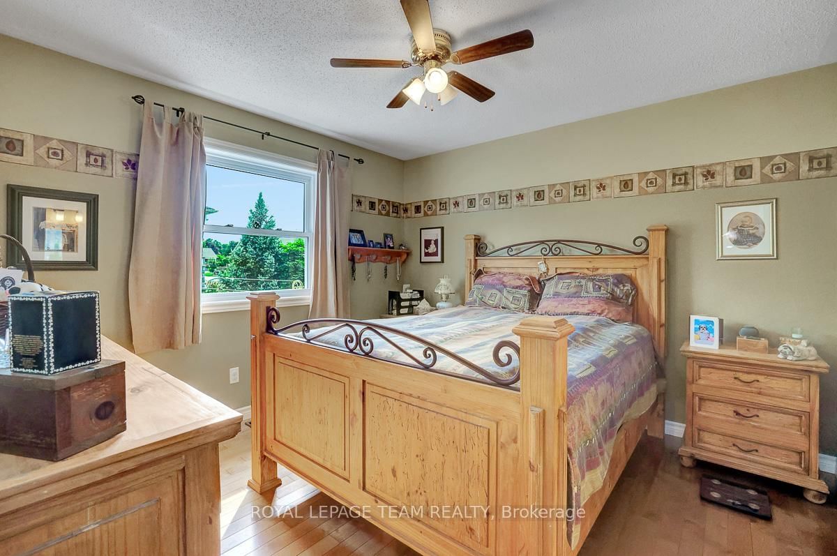 110 Alfred Street • North Grenville, ON photo 18