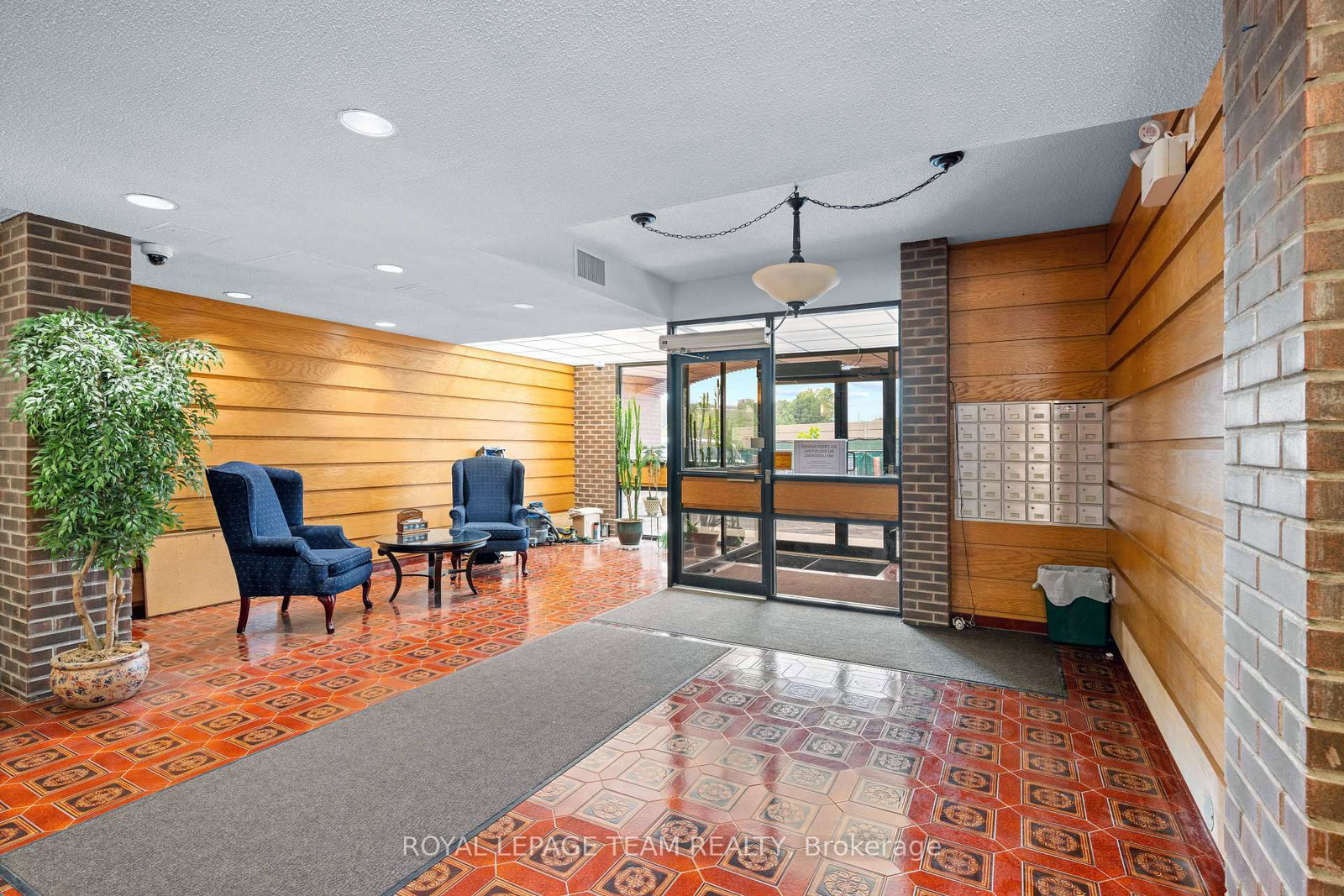 1190 Richmond Road, Unit 804 - Photo 2