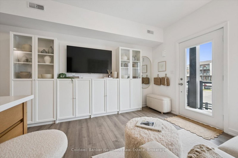 78 - 940 St. David Street N