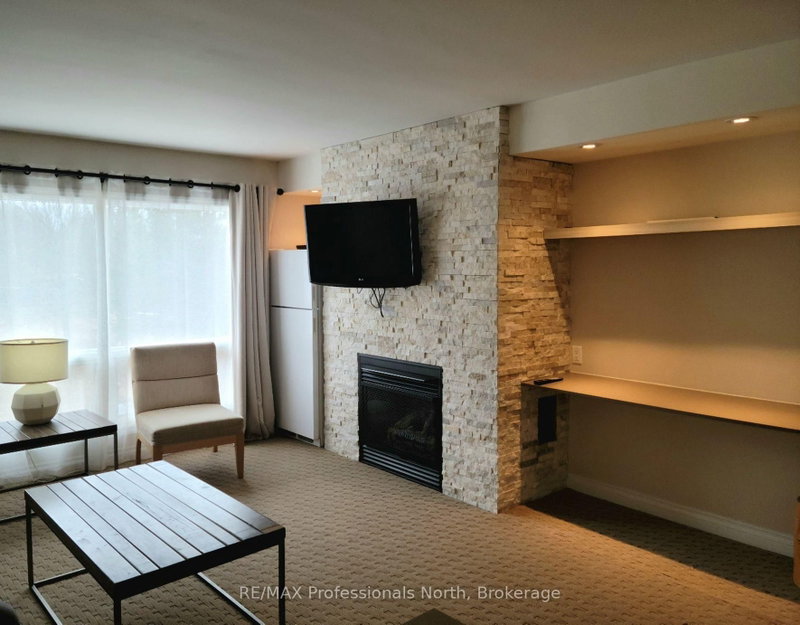 55-301 - 1235 Deerhurst Drive