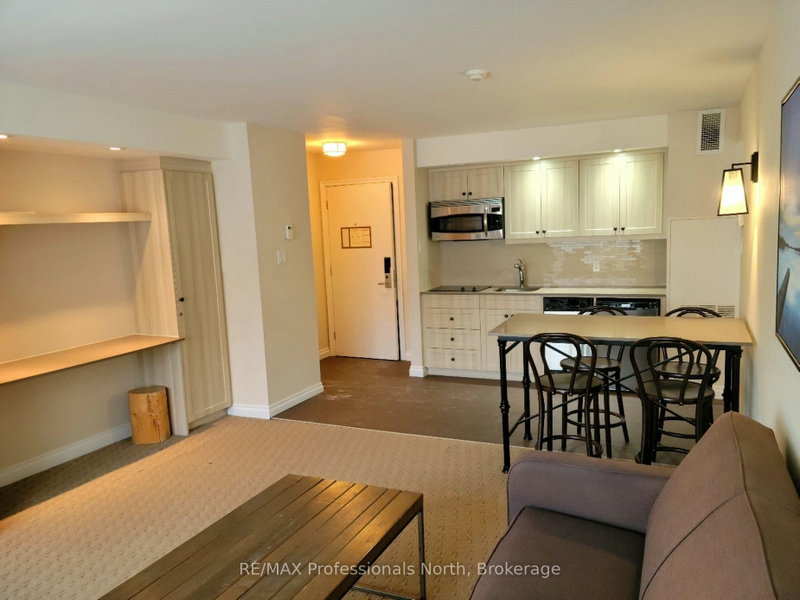 55-301 - 1235 Deerhurst Drive
