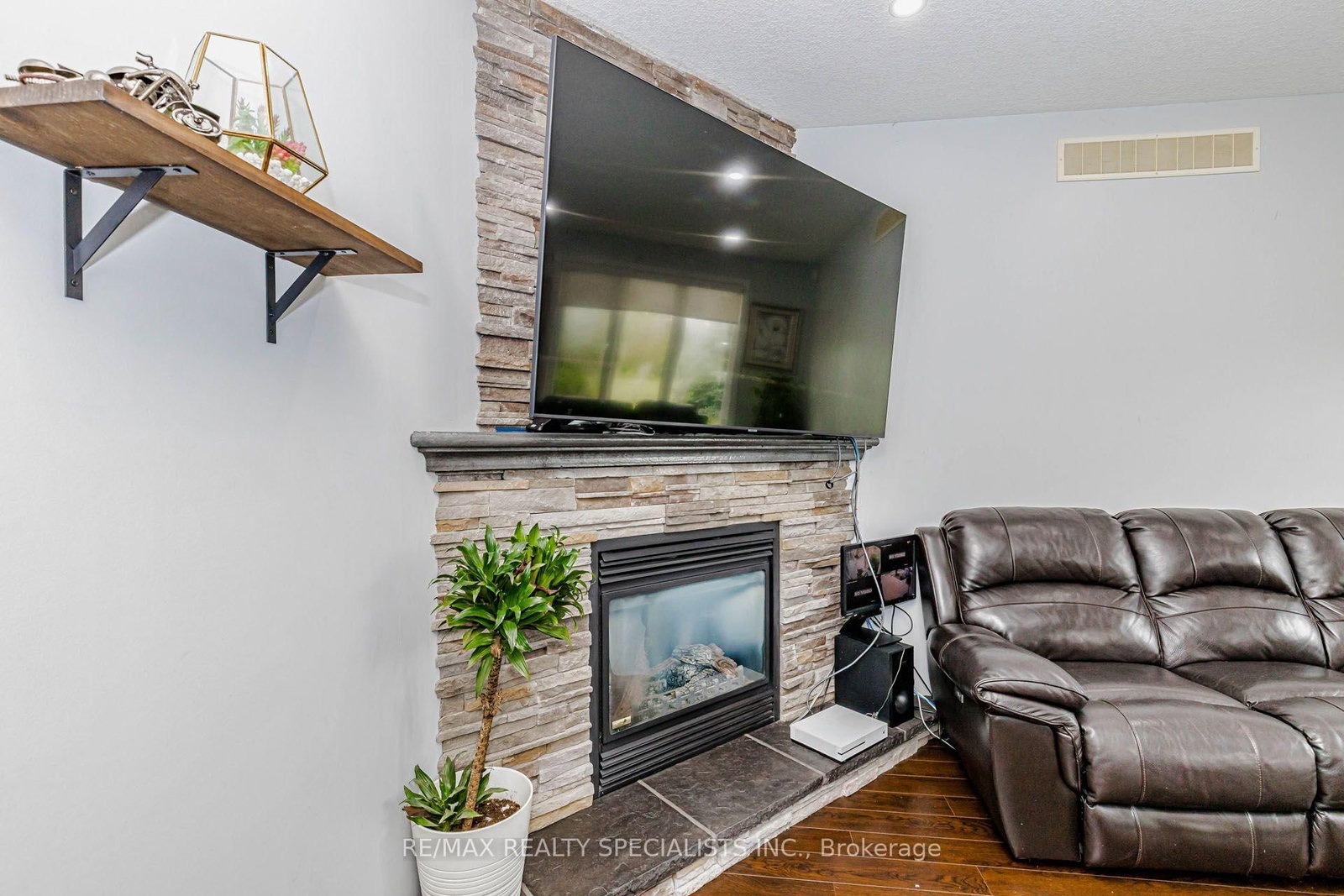7 Snyder Court • Norwich, ON photo 39