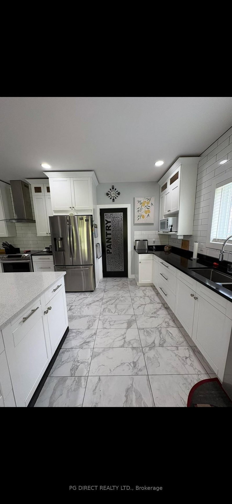 16 Woodstream Drive W