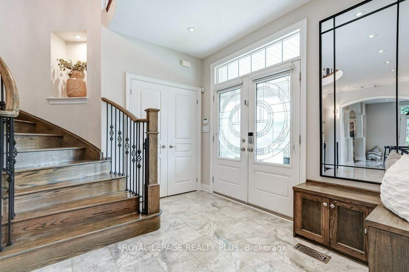 3 Niska Drive