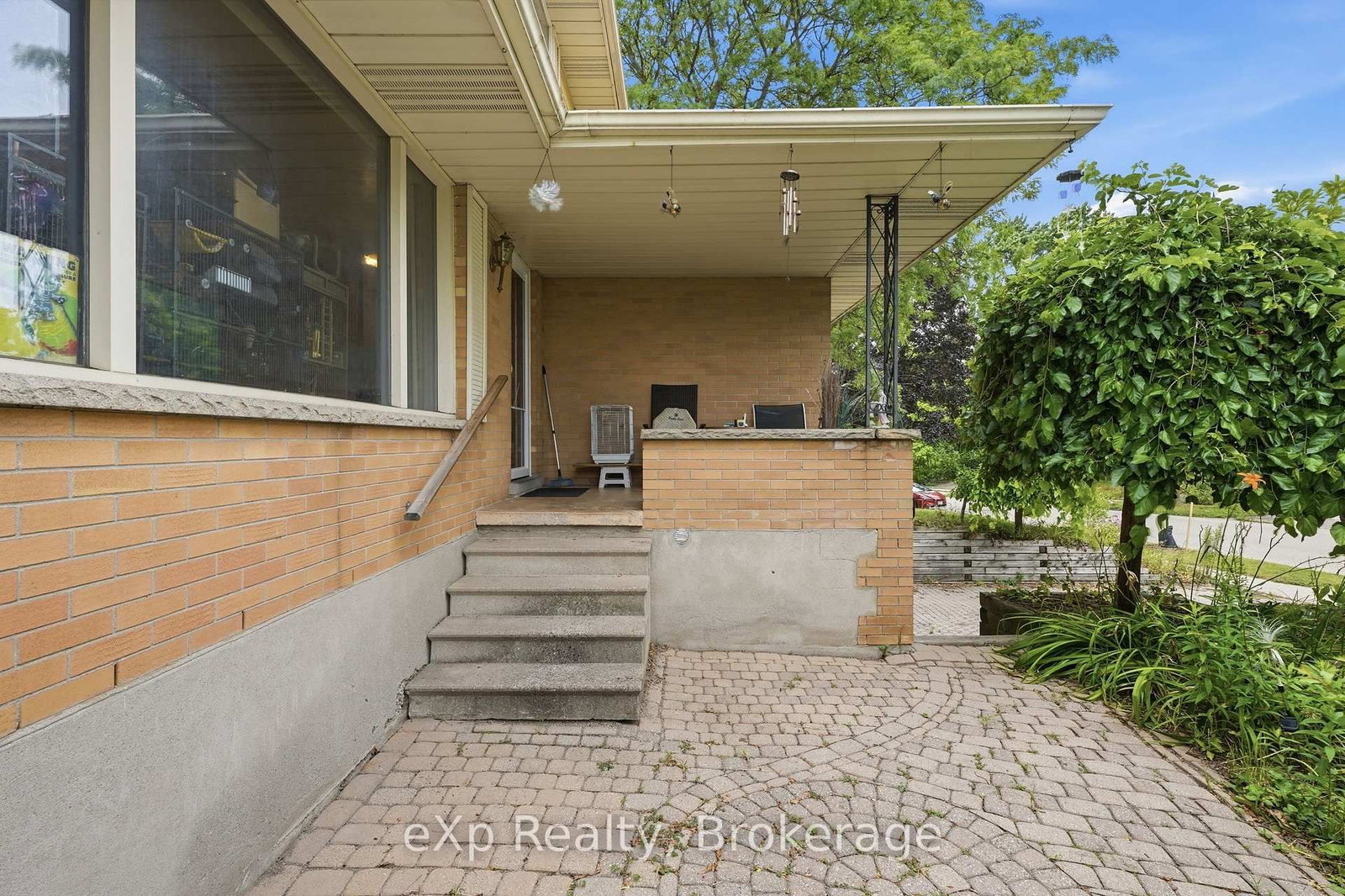 Listing photo 5
