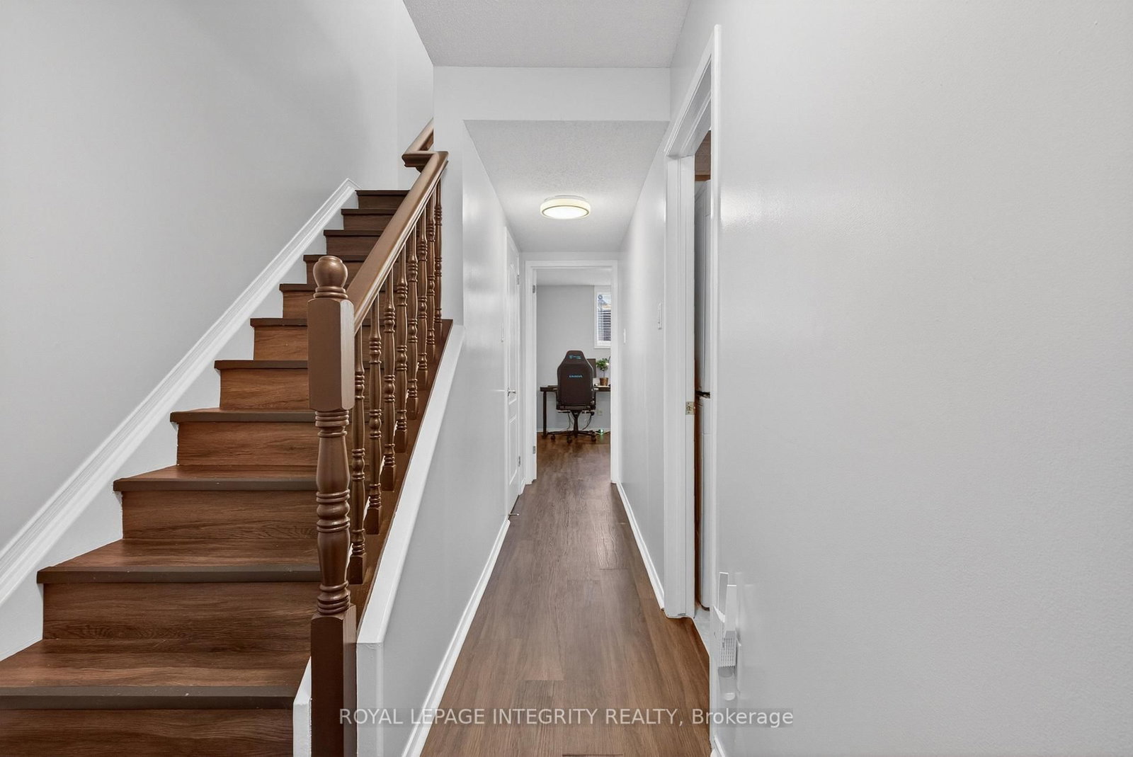 256 Cresthaven Drive • Ottawa, ON photo 14