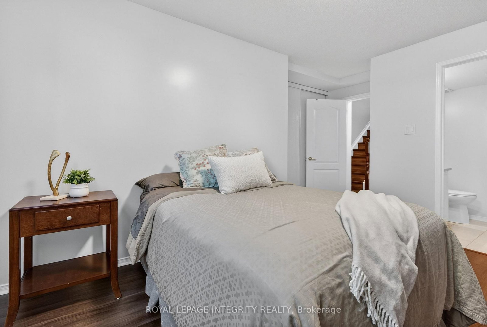 256 Cresthaven Drive • Ottawa, ON photo 17