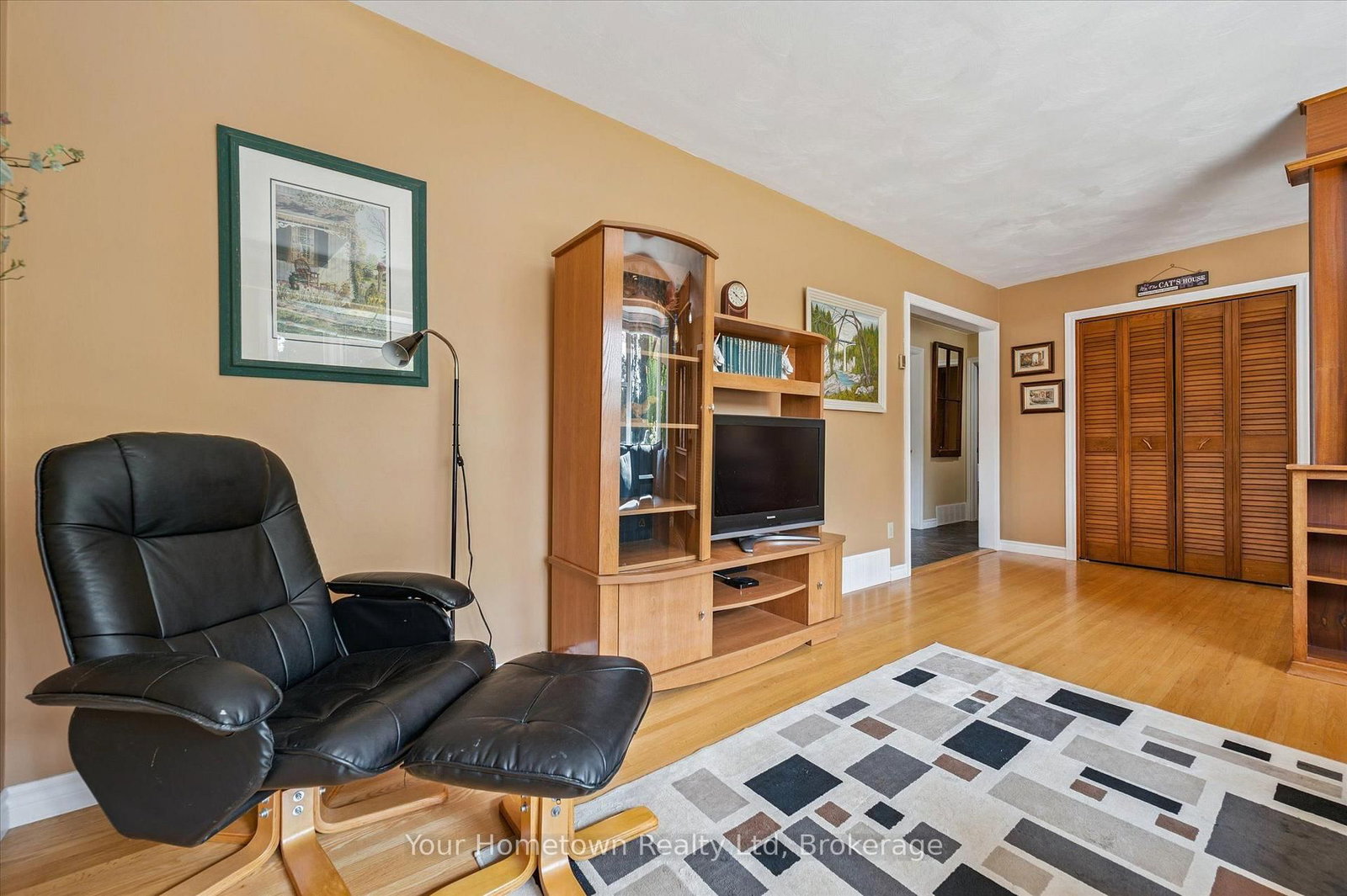 Listing Image 7