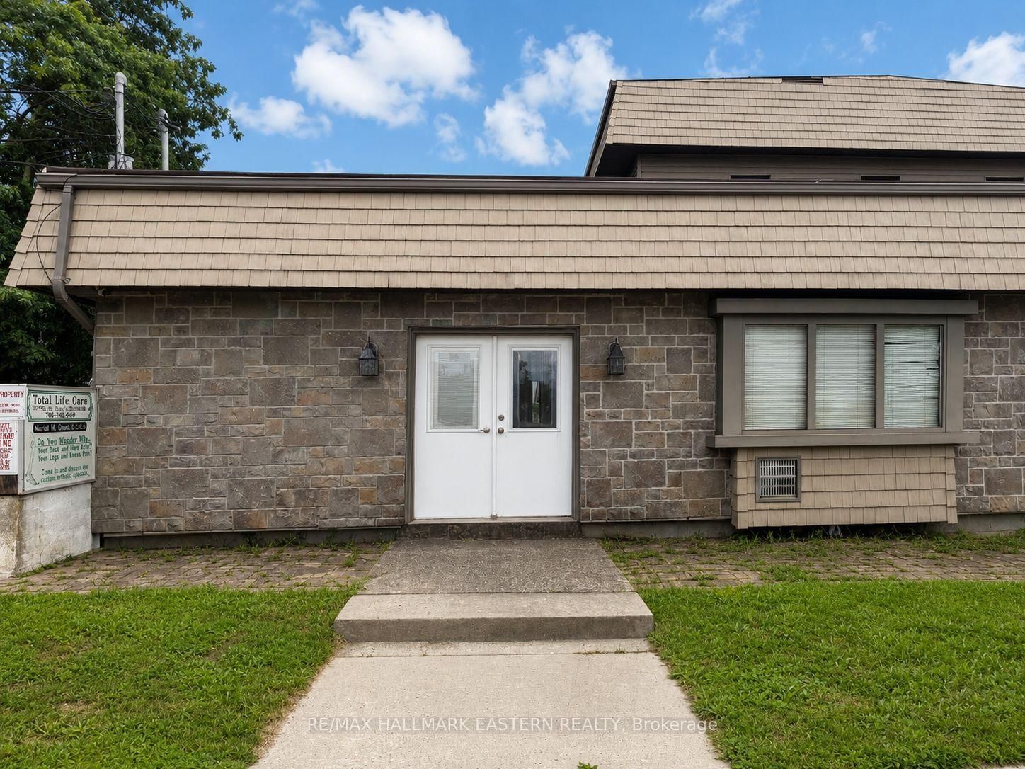 6 - 129 Main Street, Kawartha Lakes