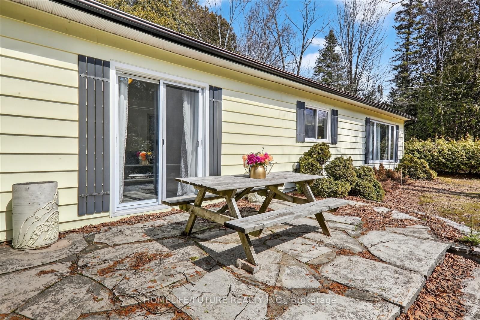 Listing Image 7