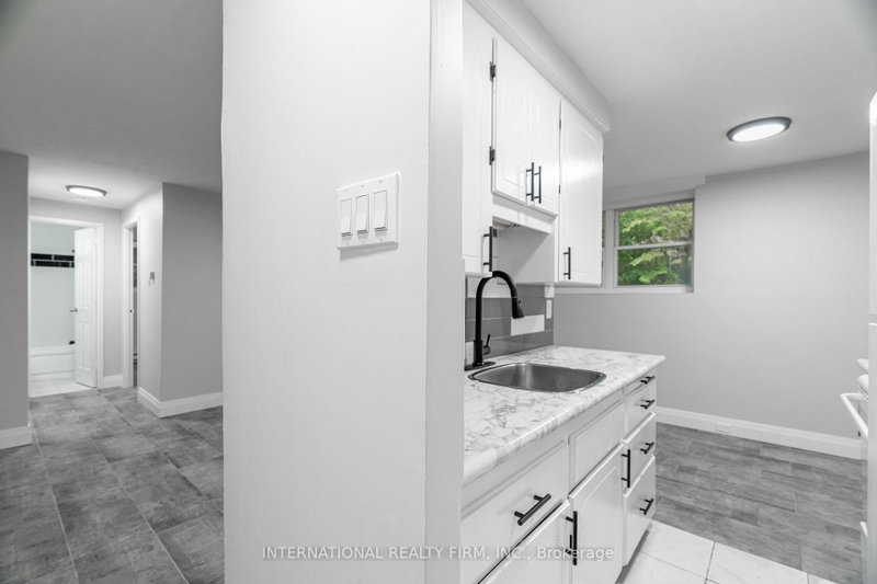 1 - 24 Brookside Street N