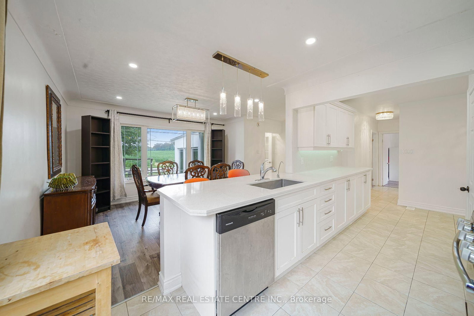7332 Twenty Road E • Hamilton, ON photo 11