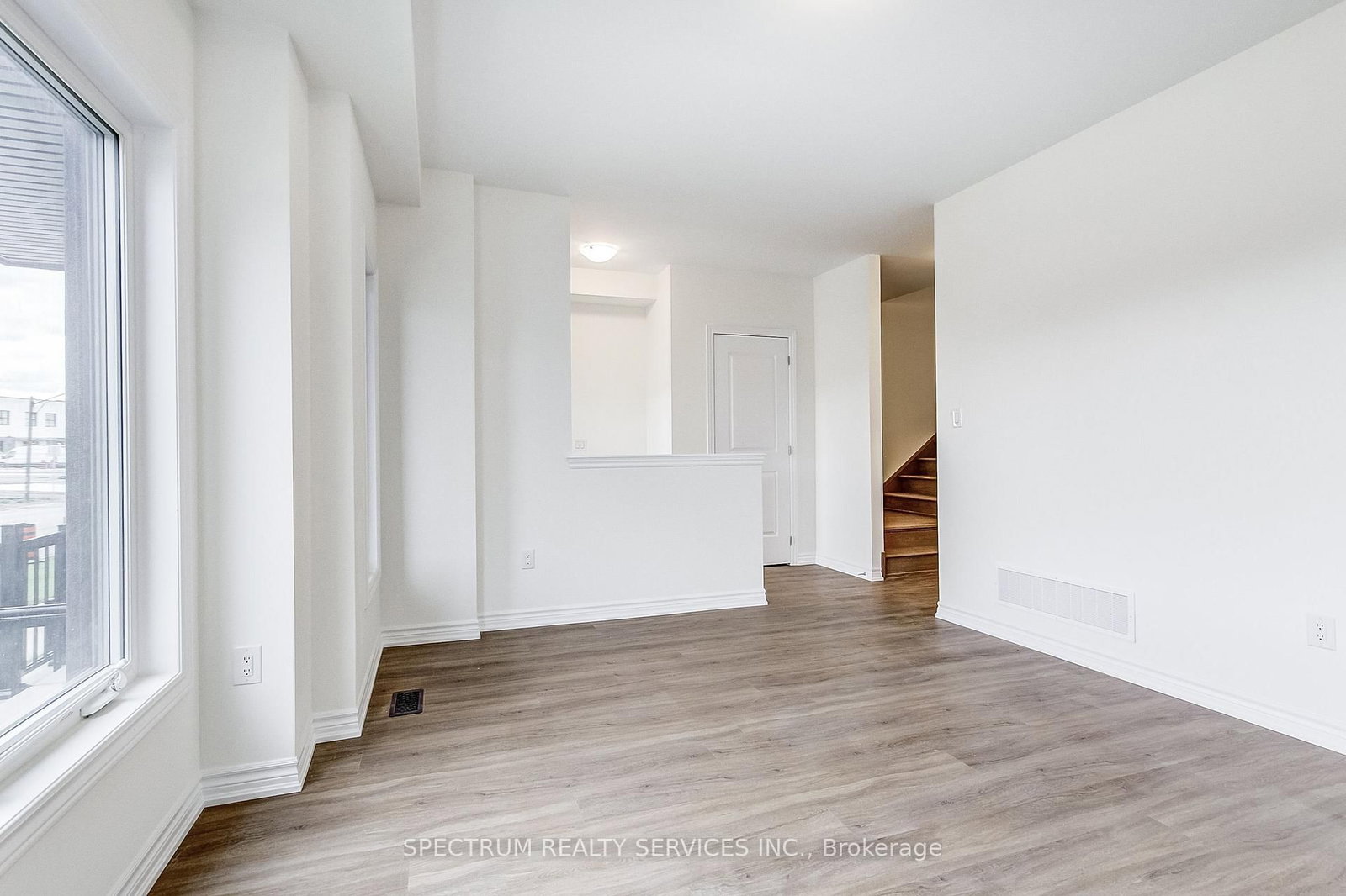 31 Strickland Avenue • Brant, ON photo 13