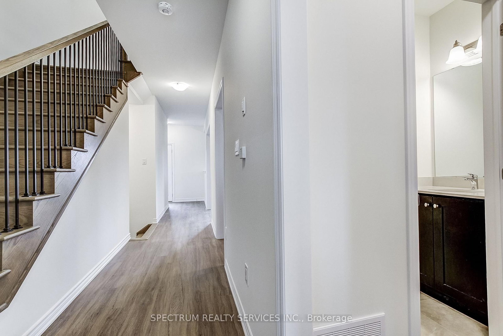 31 Strickland Avenue • Brant, ON photo 16