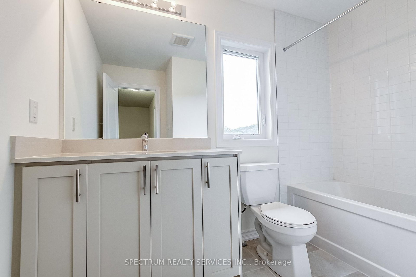 31 Strickland Avenue • Brant, ON photo 39