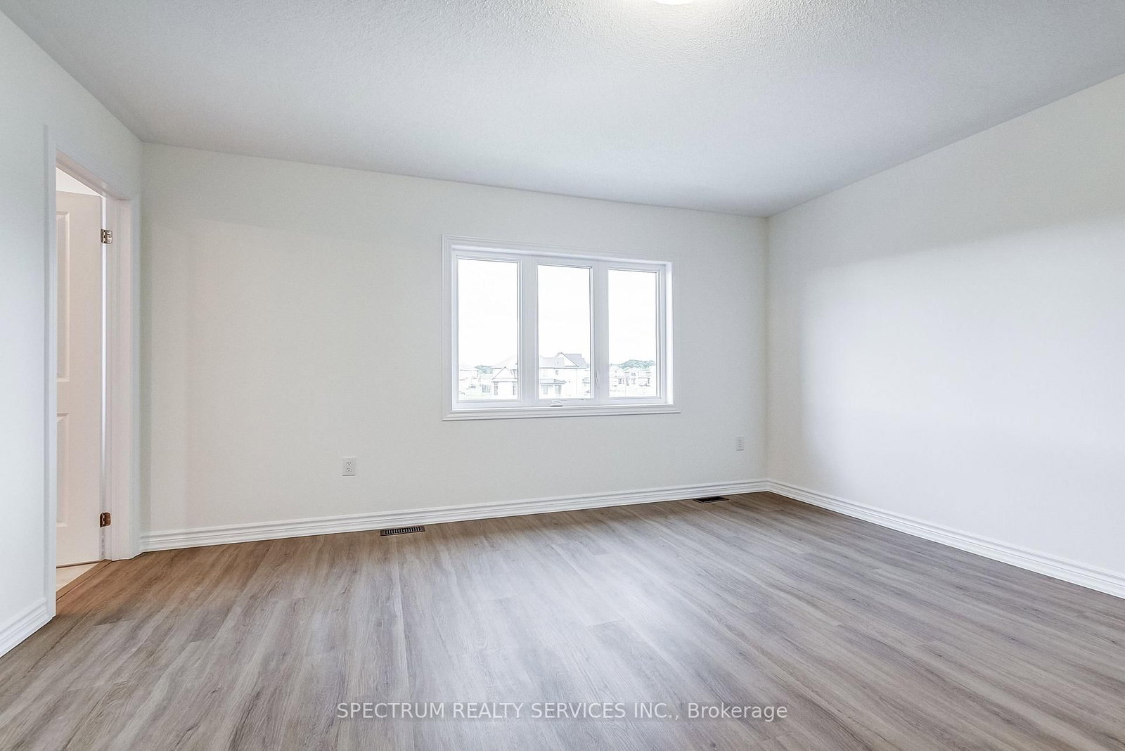 31 Strickland Avenue • Brant, ON photo 40