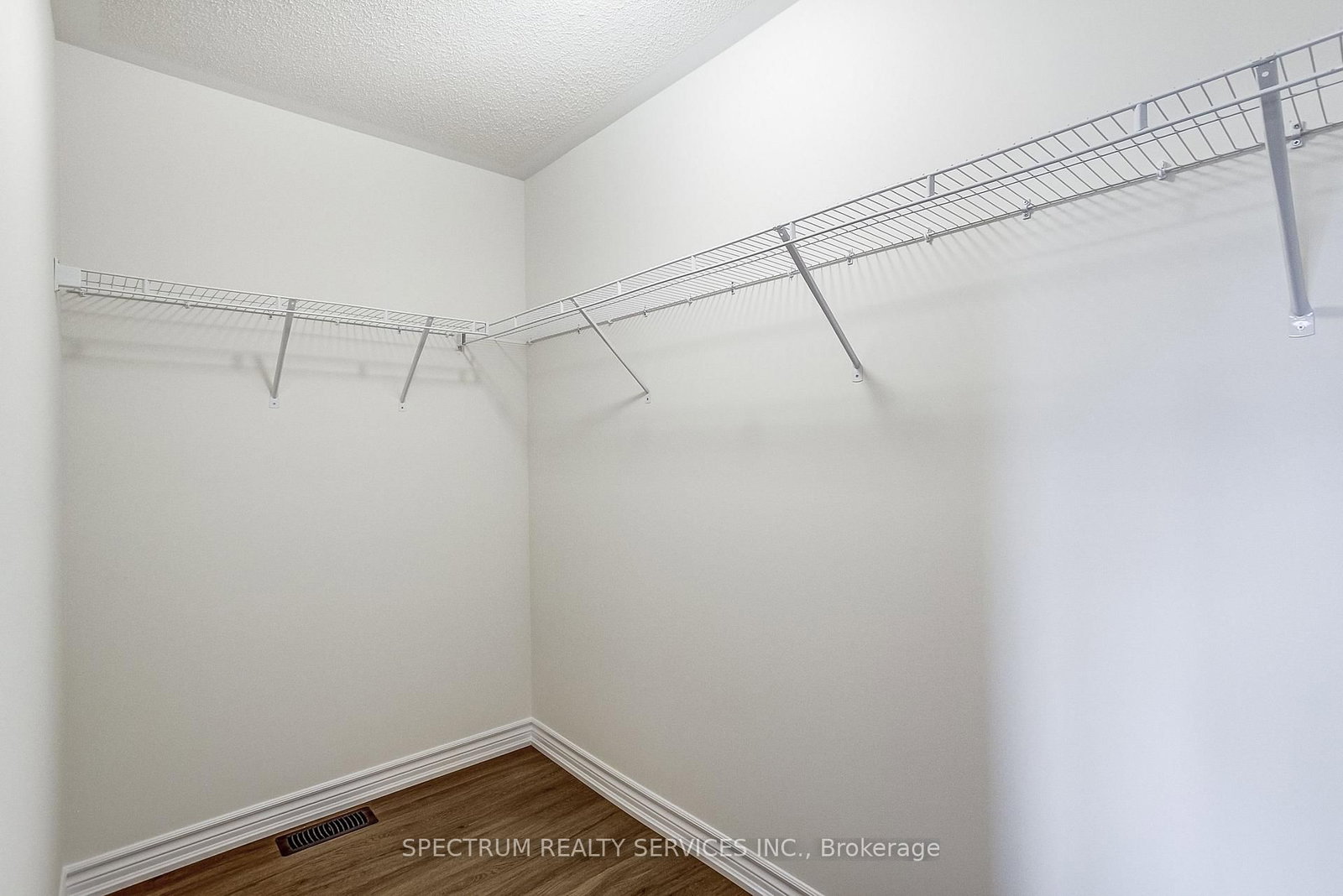 31 Strickland Avenue • Brant, ON photo 45