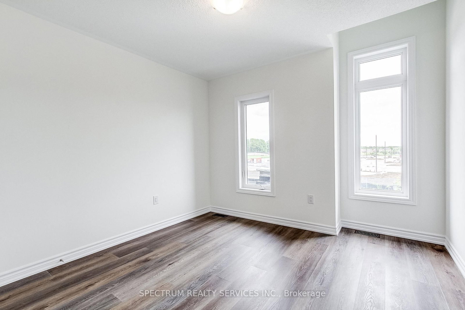 29 Strickland Avenue • Brant, ON photo 32