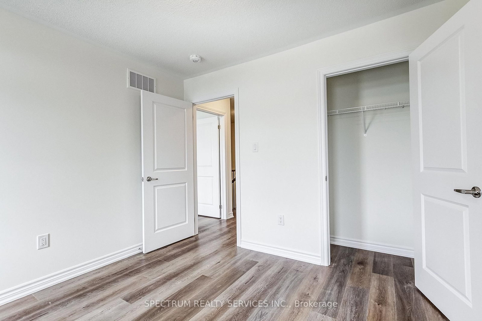 29 Strickland Avenue • Brant, ON photo 34