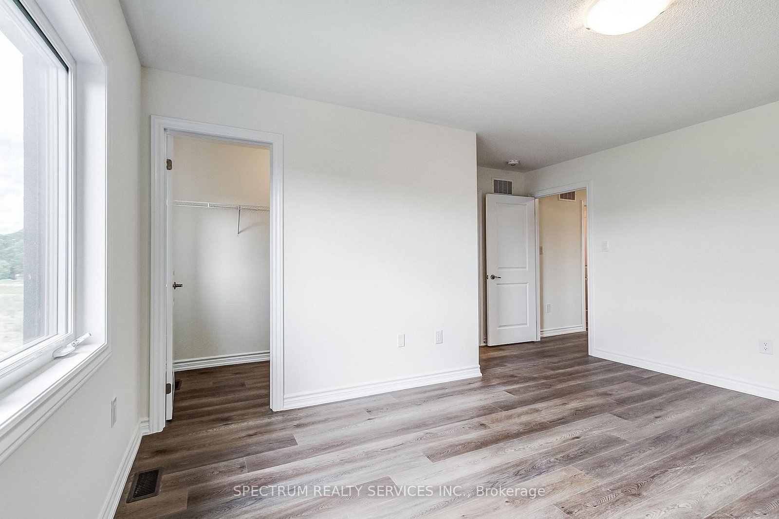 29 Strickland Avenue • Brant, ON photo 36