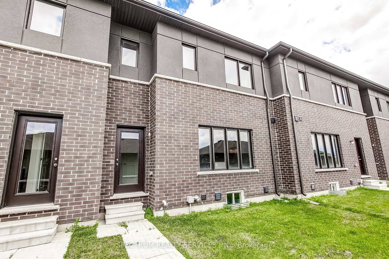 29 Strickland Avenue • Brant, ON photo 42