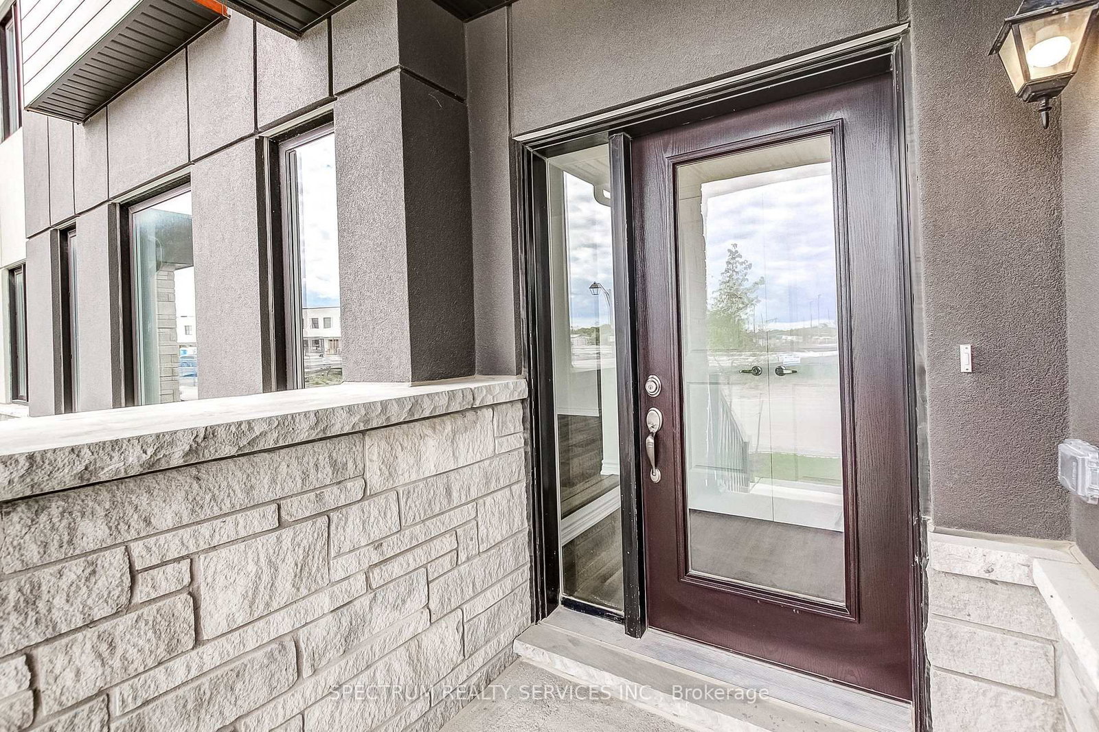29 Strickland Avenue • Brant, ON photo 6