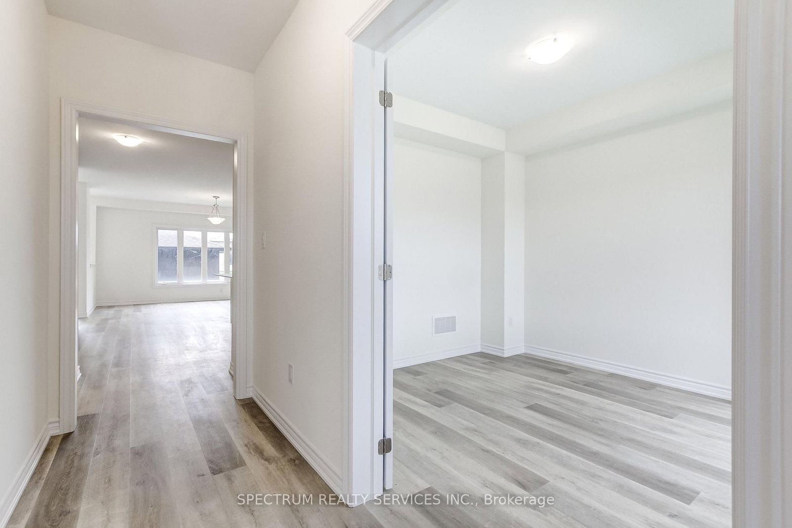 27 Strickland Avenue • Brant, ON photo 10