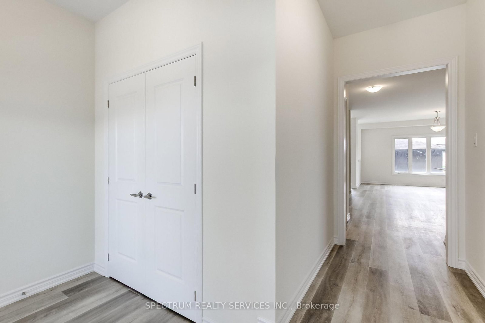 27 Strickland Avenue • Brant, ON photo 13