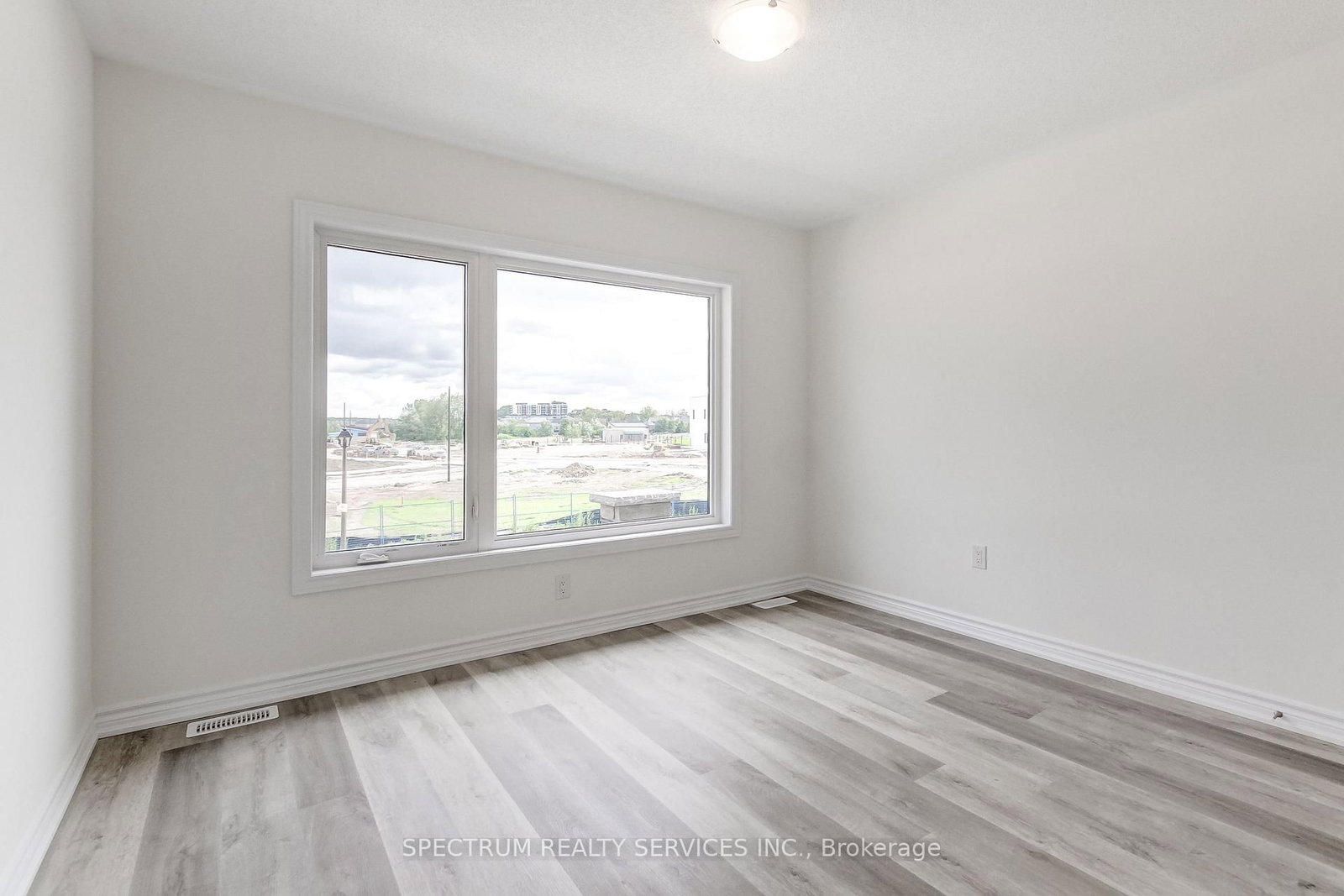 27 Strickland Avenue • Brant, ON photo 32