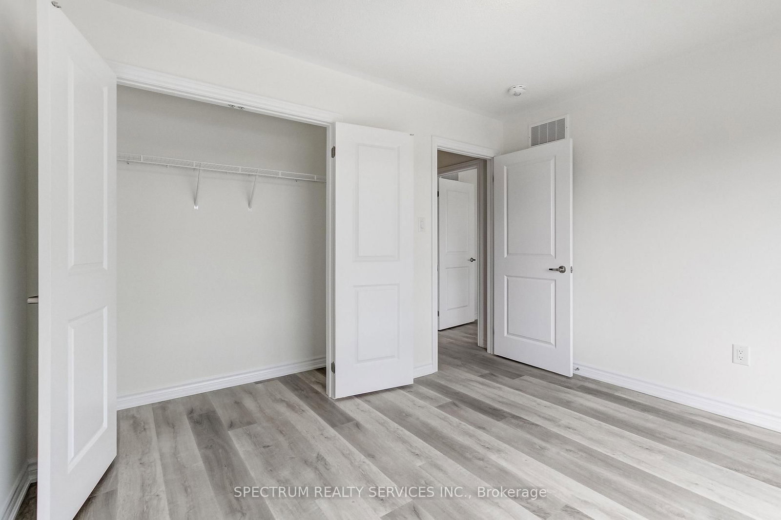 27 Strickland Avenue • Brant, ON photo 34
