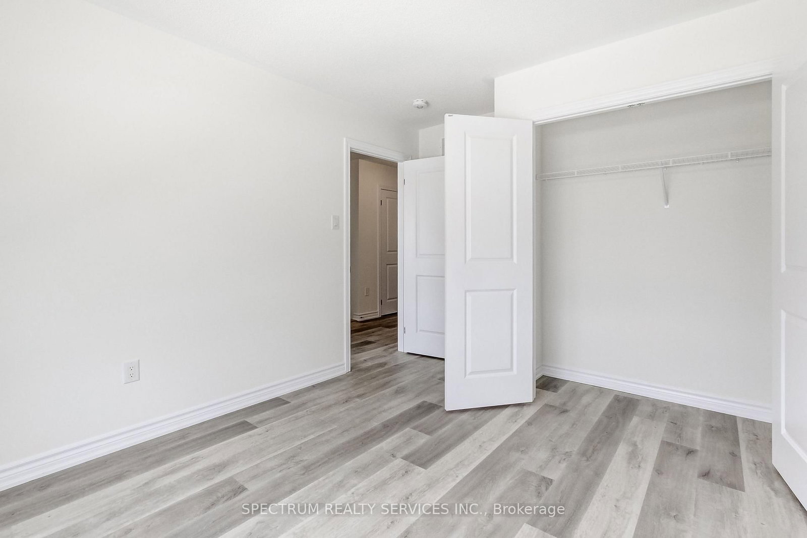 27 Strickland Avenue • Brant, ON photo 37